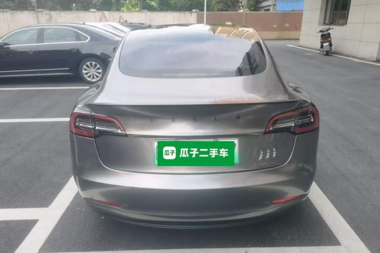 Tesla Model 3 2022 — 5