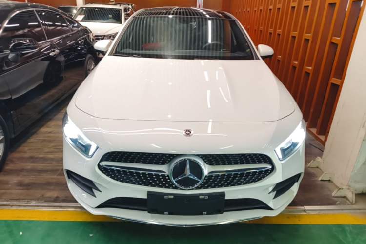 Mercedes-Benz A 200 L 2022 — 2