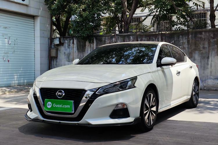 Nissan Altima 2021 — фото 1
