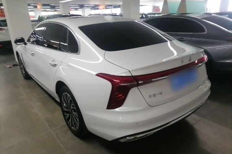 Hongqi H5 2024 — 4