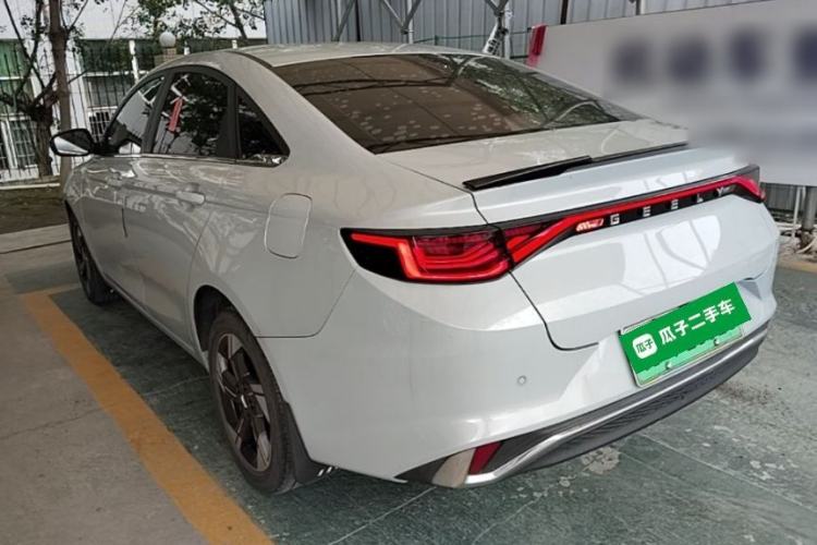Geely Emgrand L 2022 — 4
