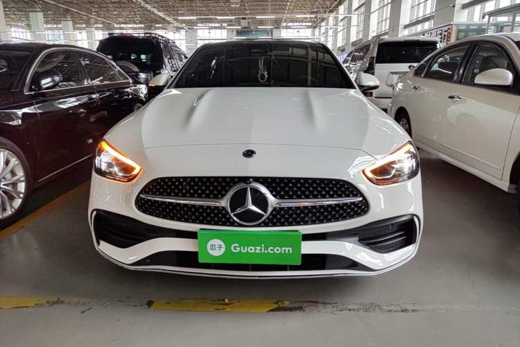 Mercedes-Benz C 260 L 2025 — 2
