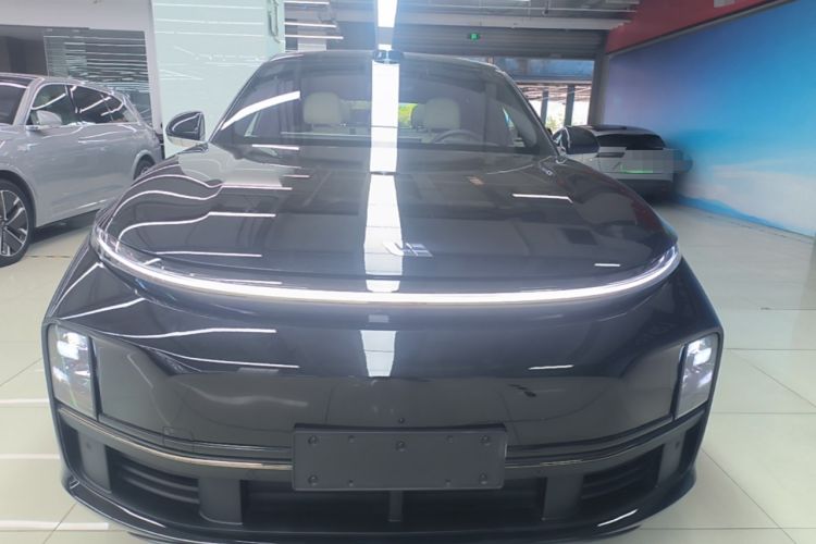 Li Auto L7 2025 — 2