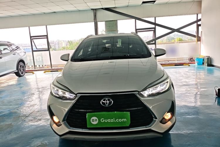 Toyota YARiS L 2022 — 2