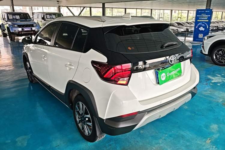 Toyota YARiS L 2022 — 4