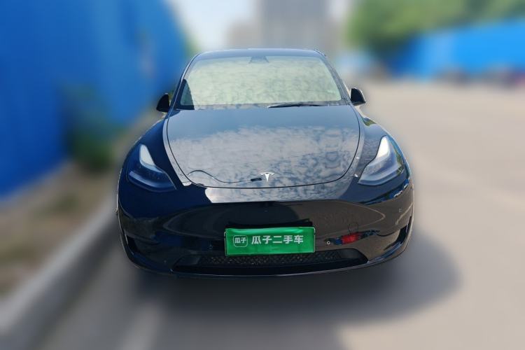 Tesla Model Y 2022 — 2