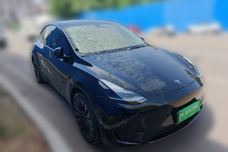 Tesla Model Y 2022 — 3