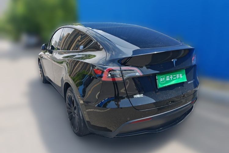 Tesla Model Y 2022 — 4