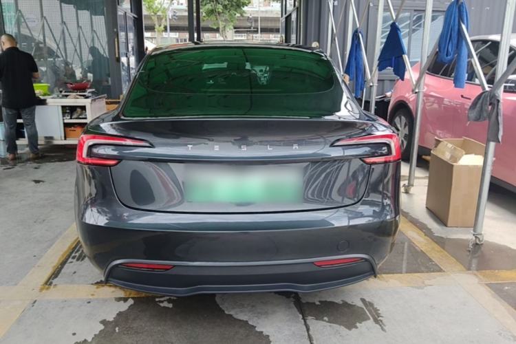 Tesla Model 3 2023 — 5
