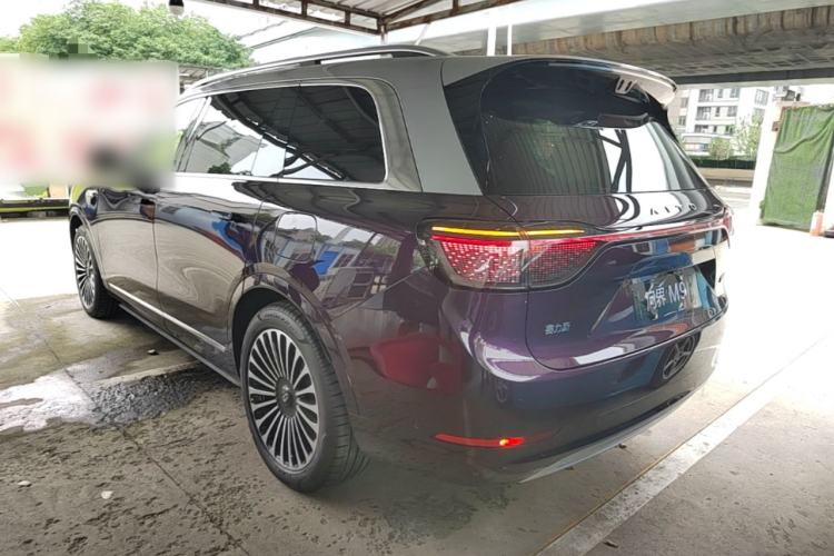 AITO M9 2025 — 4