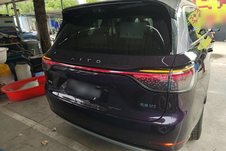 AITO M9 2025 — 5