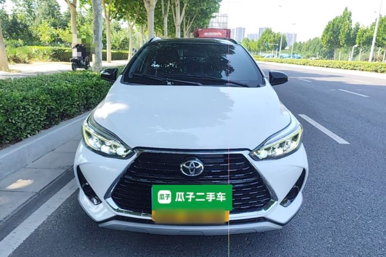 Toyota Yaris 2022 — фото 2