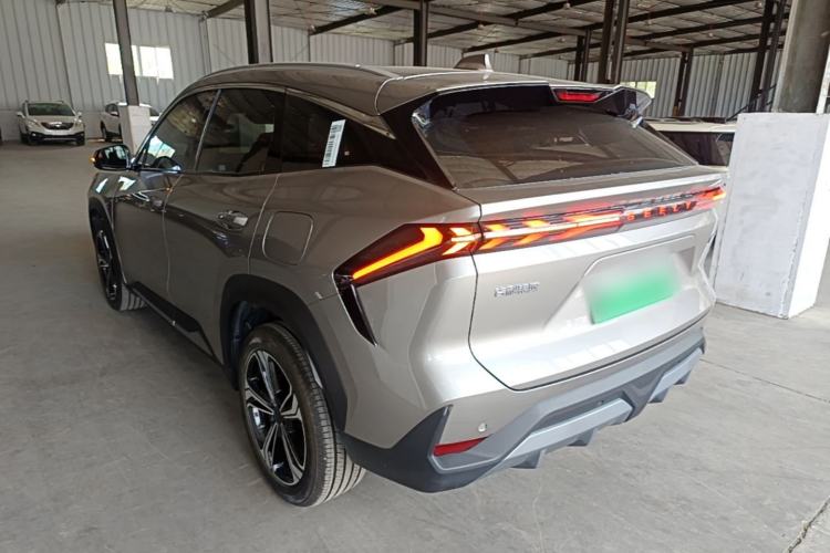 Geely Galaxy L7 2025 — 4