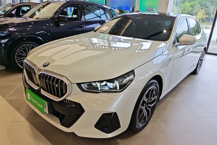 BMW i5 2025 — фото 1
