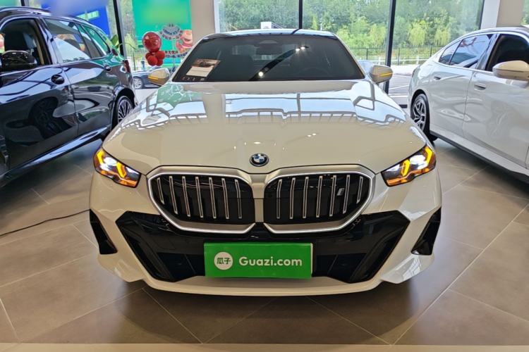 BMW i5 2025 — фото 2