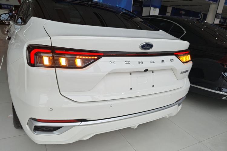 Ford Mondeo 2023 — 5