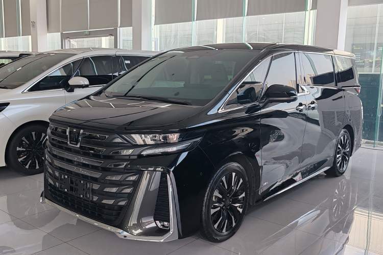 Toyota vellfire 2024 — фото 1