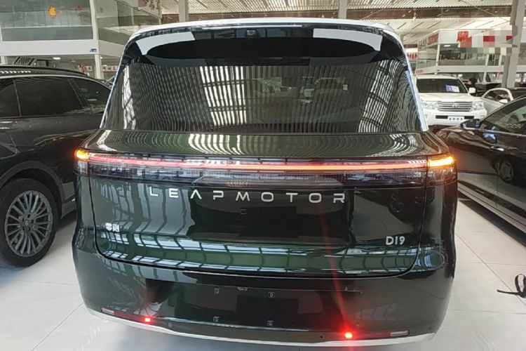Leapmotor D19 2026 — 5