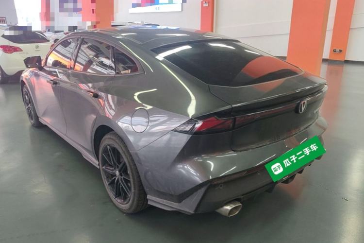ChangAn UNI-V 2023 — 4