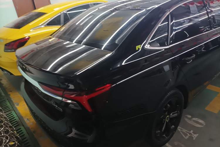 Roewe i6 MAX 2020 — 5
