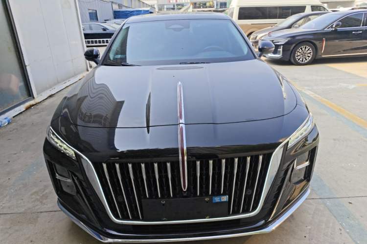 Hongqi H5 2025 — 2