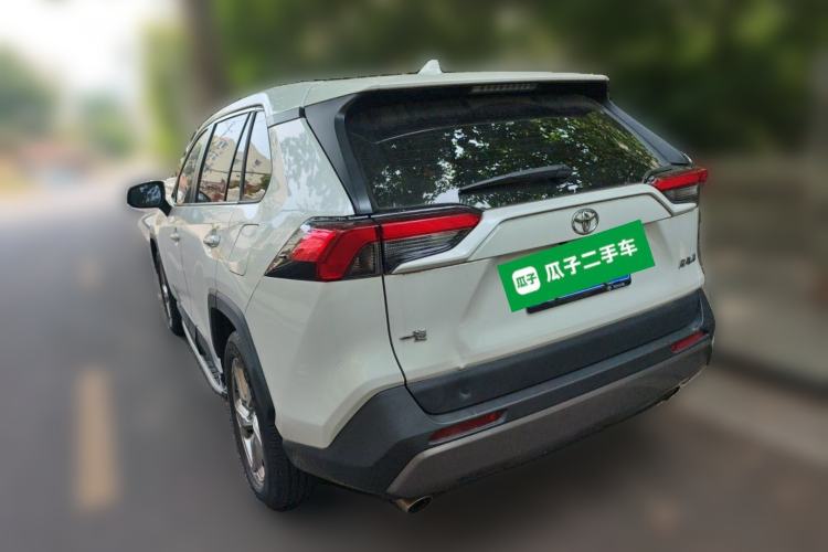 Toyota RAV4 2021 — 4