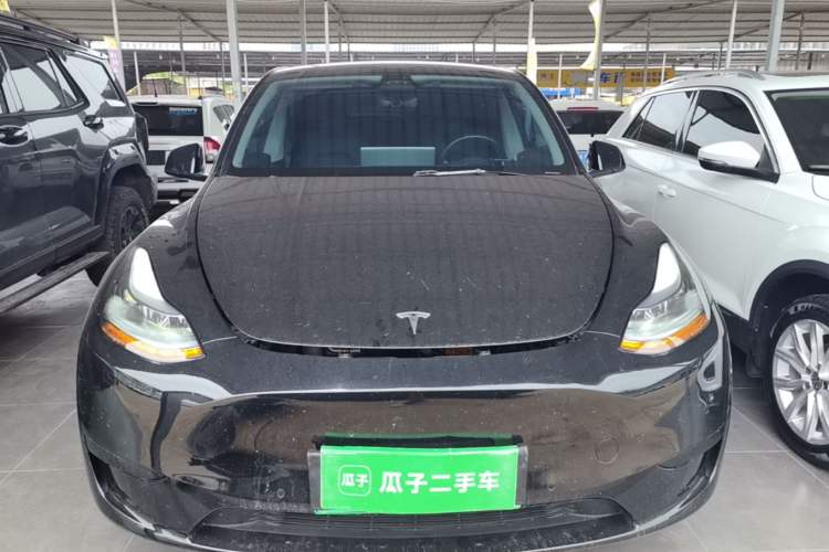 Tesla Model Y 2022 — 2