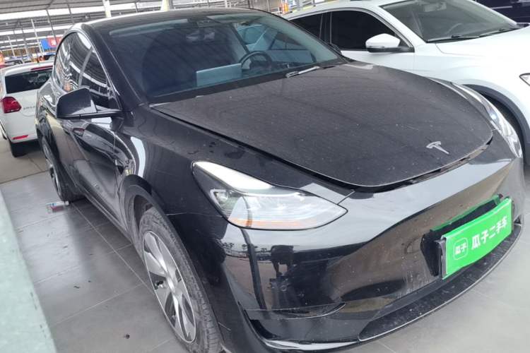 Tesla Model Y 2022 — 3