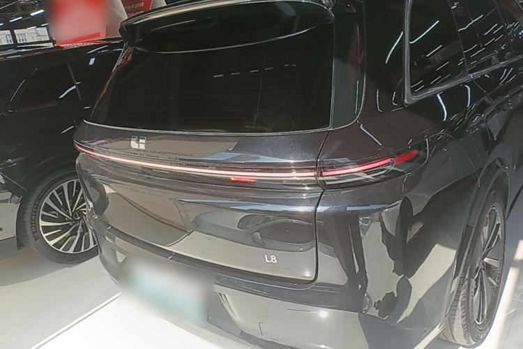 Li Auto L8 2024 — 5