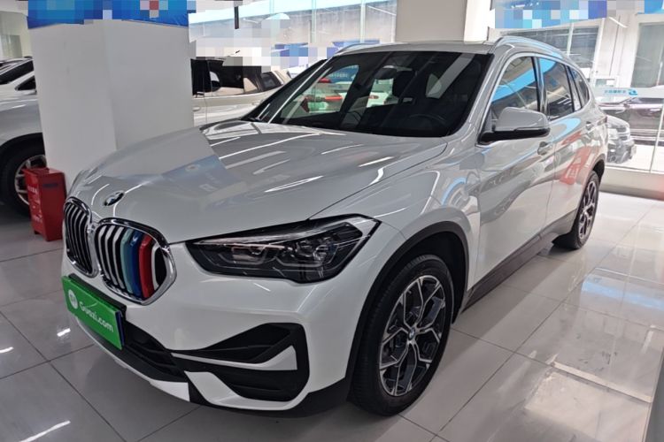 BMW X1 2022 — фото 1