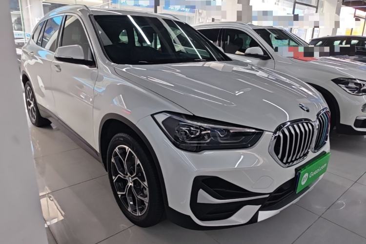 BMW X1 2022 — фото 3