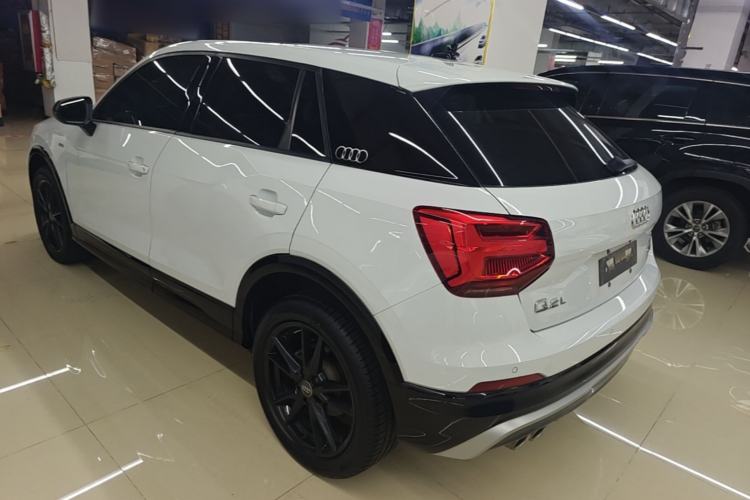 Audi Q2L 2021 — 4