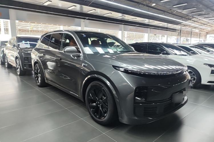 Li Auto L8 2023 — 3