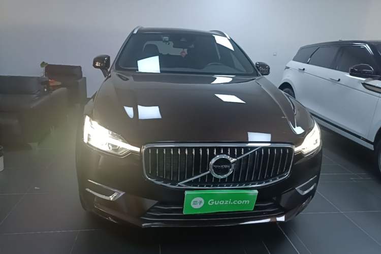 Volvo XC60 2021 — фото 2