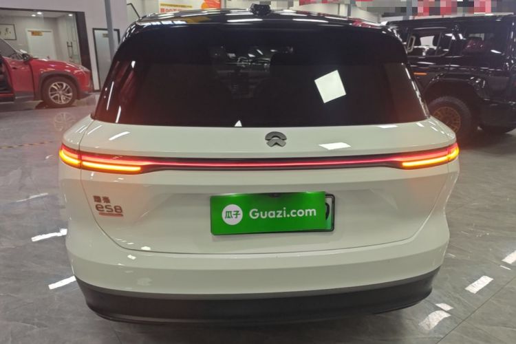 NIO ES8 2023 — 5
