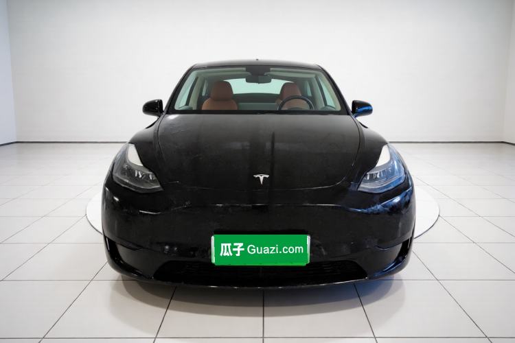 Tesla Model Y 2022 — 2