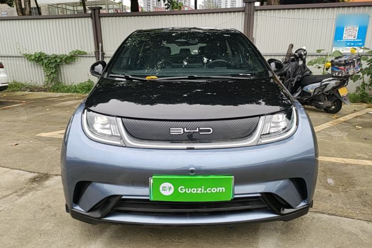 BYD Dolphin 2023 — 2