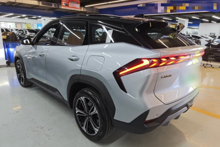 Geely Galaxy L7 2025 — 4