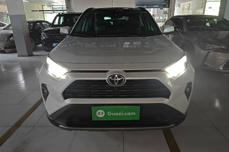 Toyota RAV4 2023 — 2
