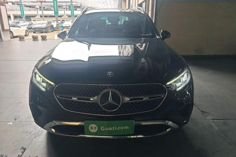 Mercedes-Benz GLC 260 L 2023 — фото 2