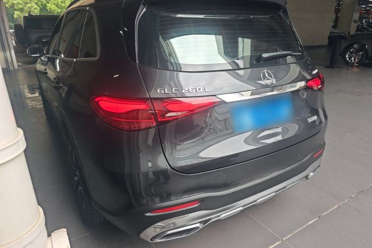 Mercedes-Benz GLC 260 L 2023 — фото 4