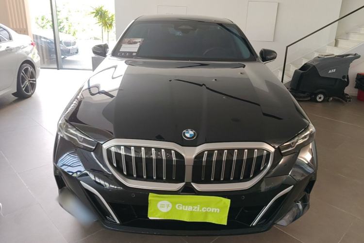 BMW 525Li 2024 — 2