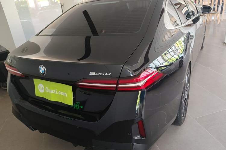 BMW 525Li 2024 — 5