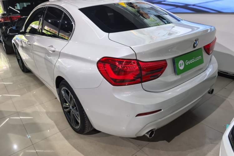 BMW 120i 2020 — 4