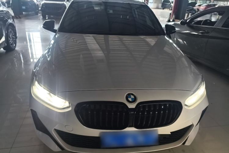 BMW 120i 2023 — фото 2