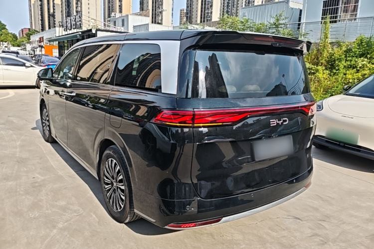 BYD Xia 2025 — фото 4