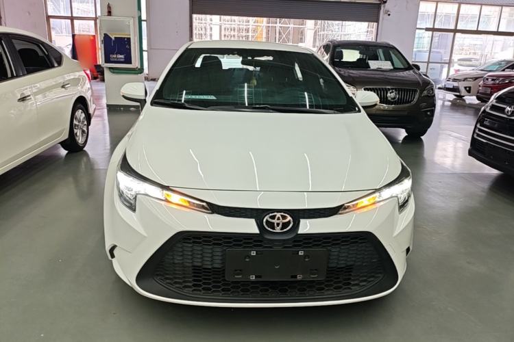 Toyota Corolla 2022 — фото 2