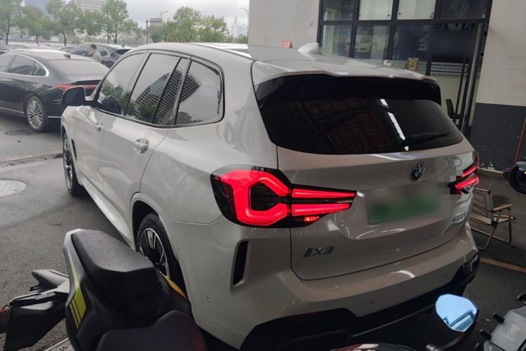 BMW iX3 2021 — 4