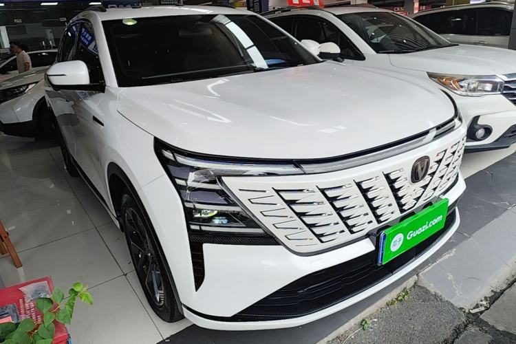ChangAn CS75 PLUS 2025 — фото 3
