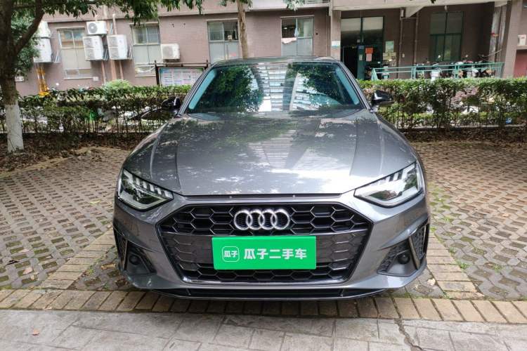 Audi A4 2022 — 2